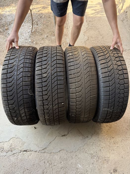 Зимние шина 225/65R17