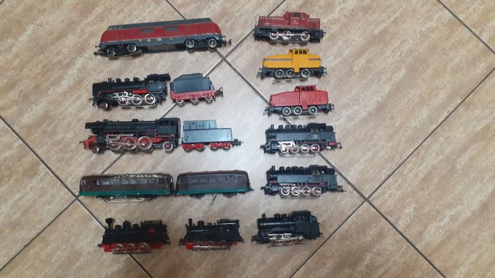 Locomotive Marklin trenulet electric scara HO