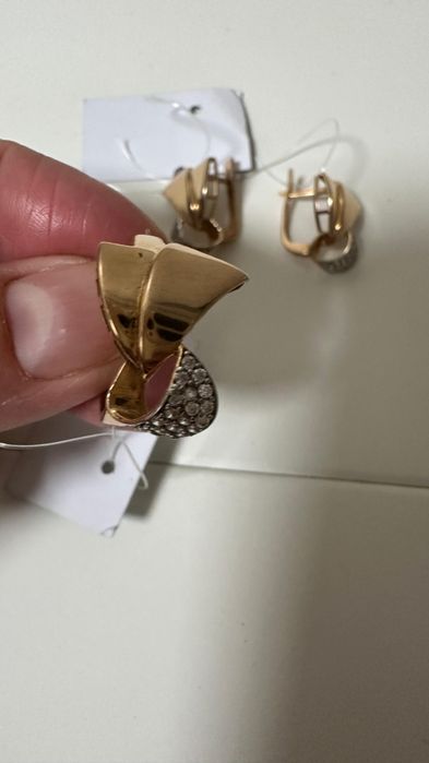 Продам золотой новый набор