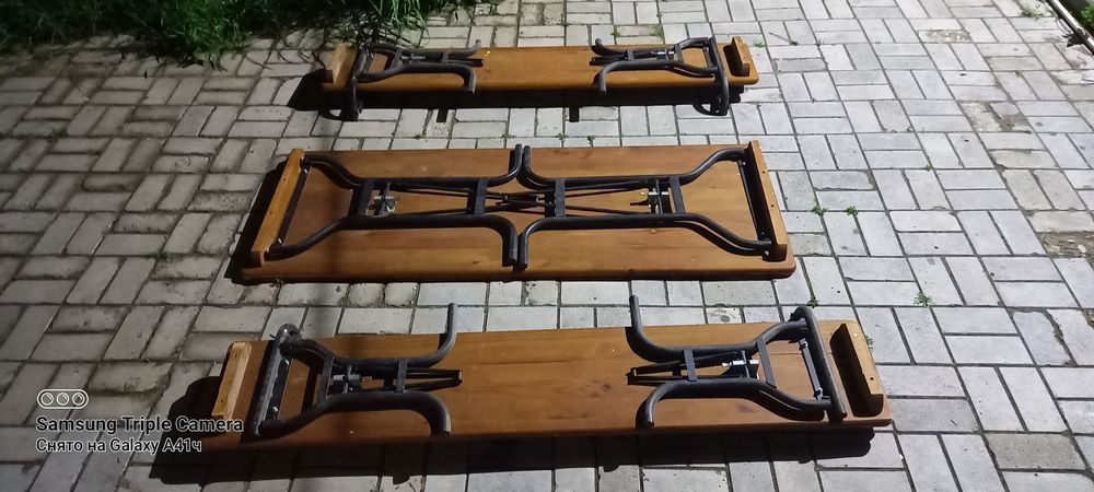Стол и 2 скамейки продам срочно