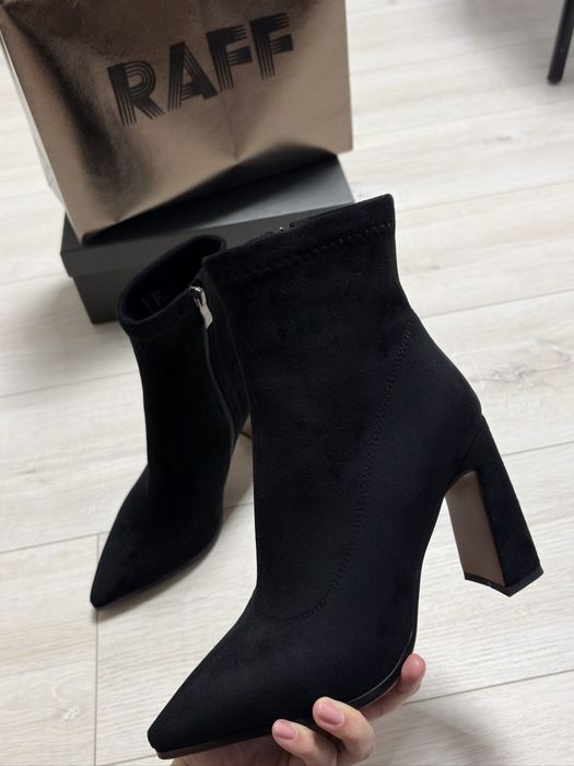 Продам новые ботильоны