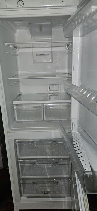 Холодильник Indesit