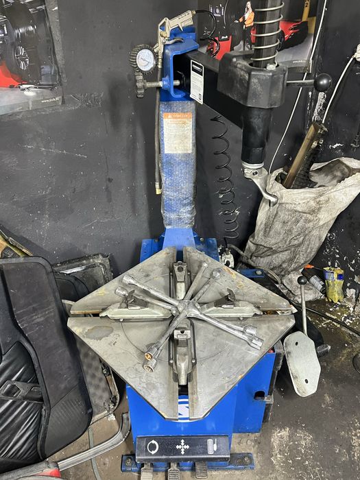 Оборудовние для шиномонтажа