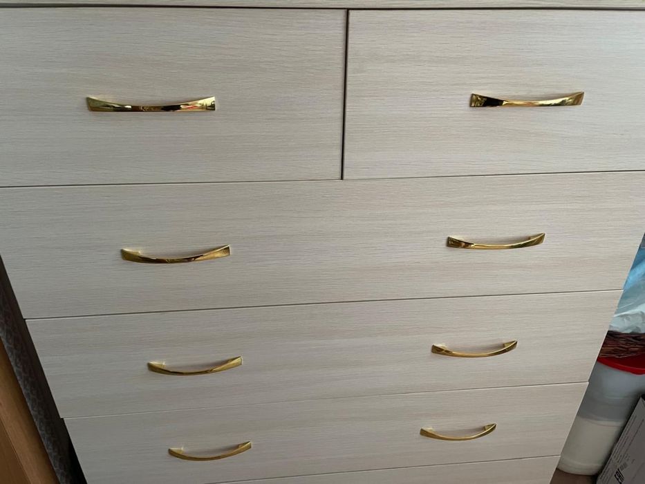 Комод светлый для спальни