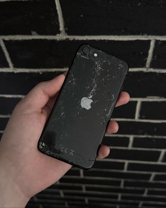 Iphone SE 2020 64гб
