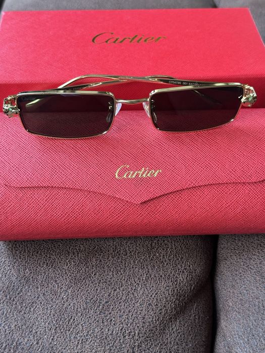 Слънчеви очила със златна рамка