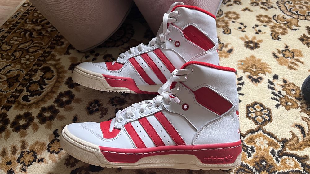 Adidas Basket Rivalry