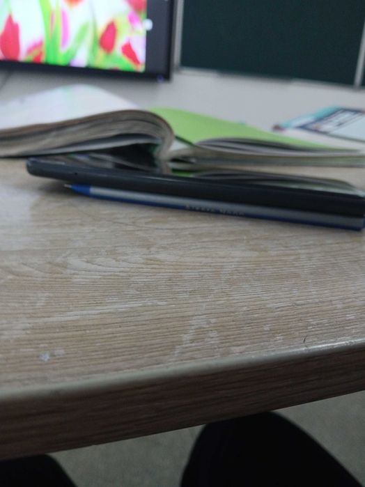 Samsung a23 продам торг есть