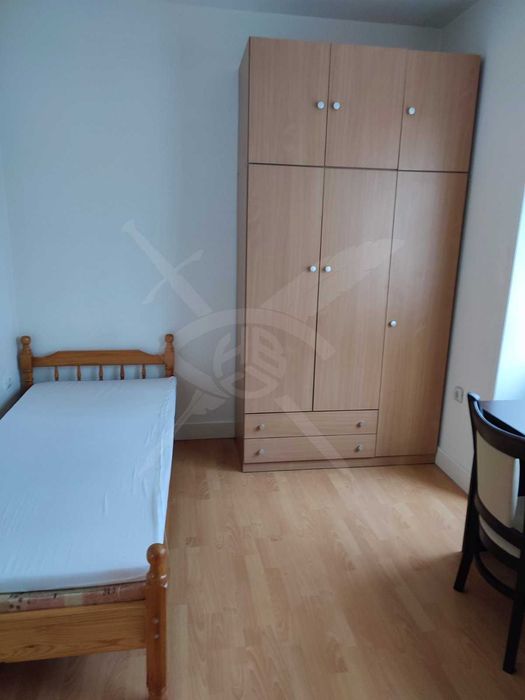 Дава се под наем Тристаен апартамент в Пловдив, Централна гара - 137 кв.м за 698.19 € - Снимка #1