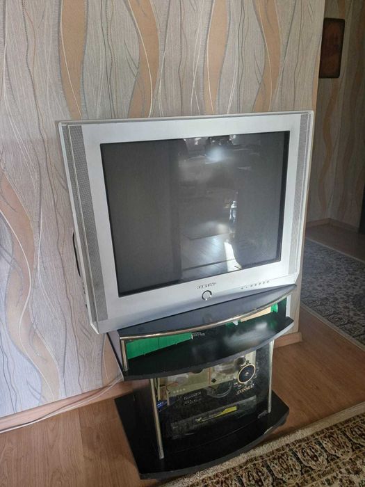 Продам телевизор