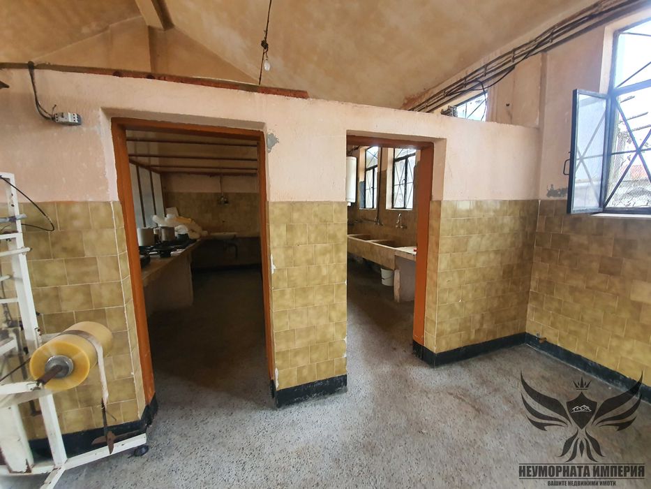 Дава се под наем Склад в Асеновград - 400 кв.м за 1097.01 € - Снимка #10