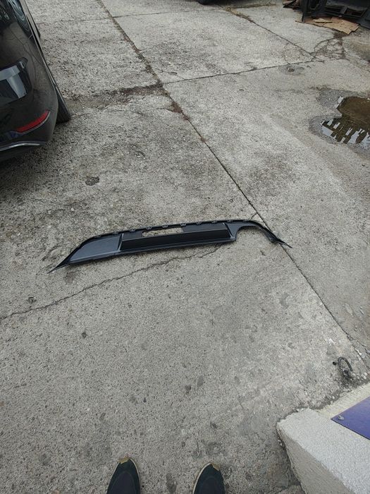 Spoiler bara spate vw golf 7 variant