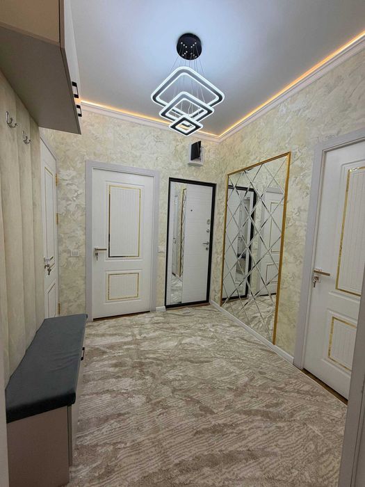 Продам СВОЮ 4- комн.квартиру  с обстановкой. Чиланзар 9 кв.