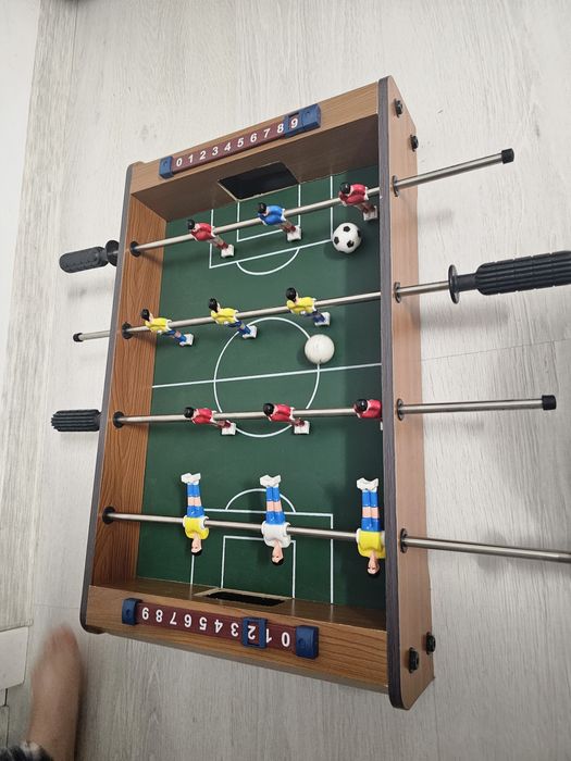 Masa/ tabla de fotbal cu 12 jucători
