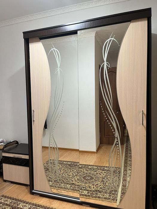 Продам шкаф, гардероб в комплекте