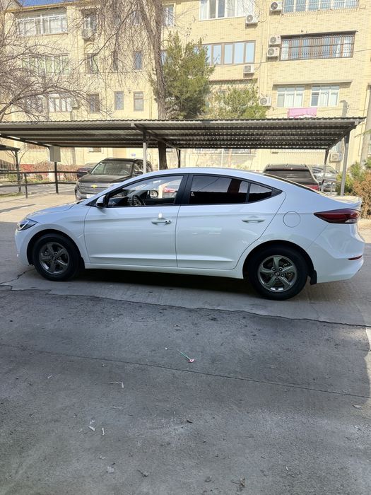 Hyundai Elantra GLS 2017