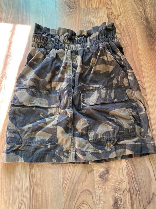 Дамска пола Stradivarius