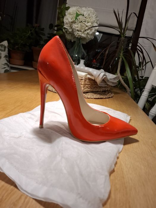 Дамси обувки от естествен лак