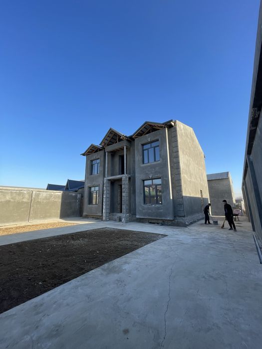 Qibray markazida(BUGOR) karobka-uy sotiladi