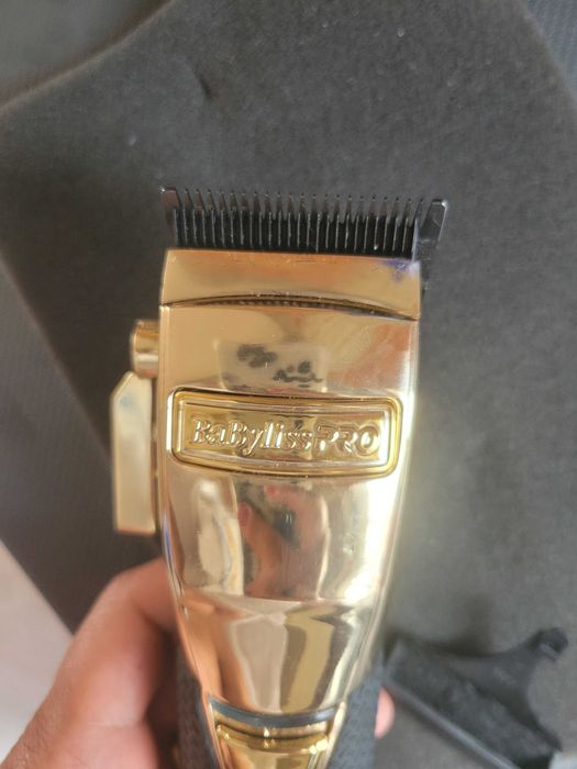 Mașină profesională de tuns BaBylissPRO Boost+ GoldFX FX8700GBPE