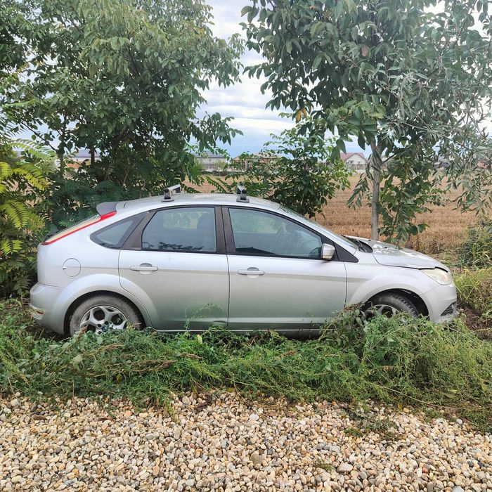 Vand Ford Focus 1.6 benzina
