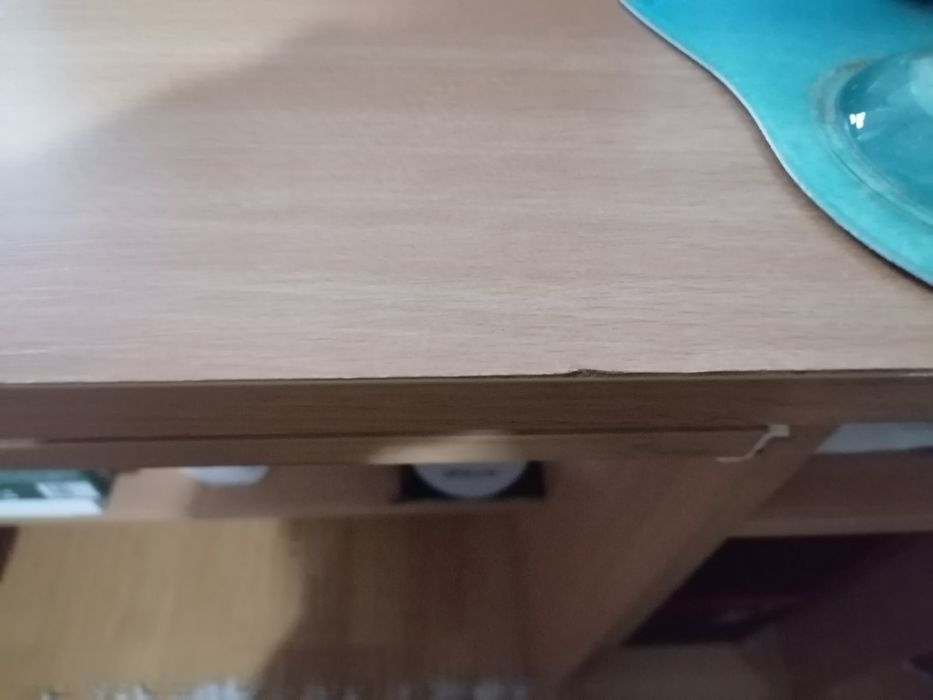 Офис маса цвят махагон 30 евро