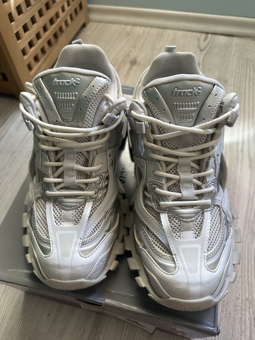 balenciaga track 2-43