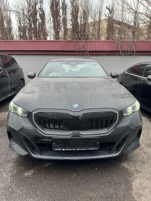 Продам новый BMW 550E xDrive Hybrid в наличии с официальной гарантией