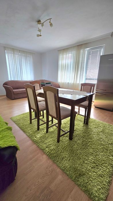 Дава се под наем Етаж от къща в Търговище, Център - 94 кв.м за 54860.7 € - Снимка #4