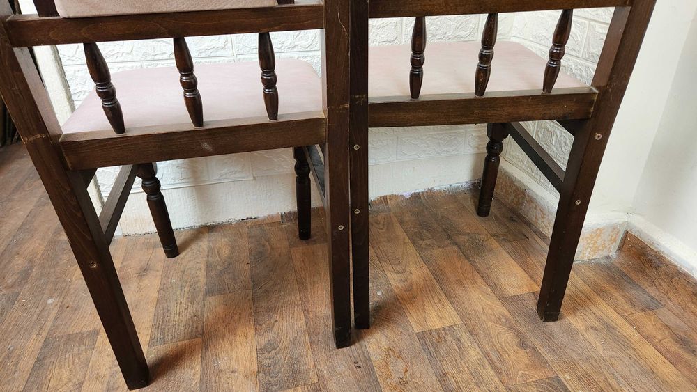 Дървени трапезни столове