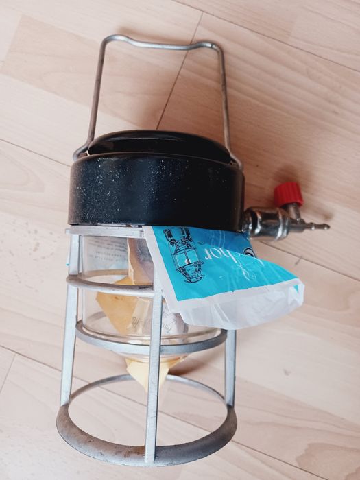 Туристическа Лампа на Пропан Бутан със 2 Чорапа Англия