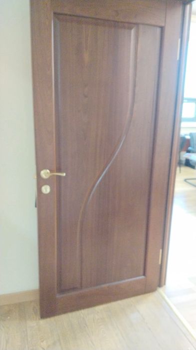 Продам дверь 25000 тенге