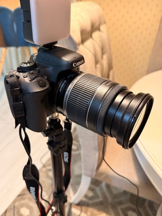 Canon aparat foto 750D