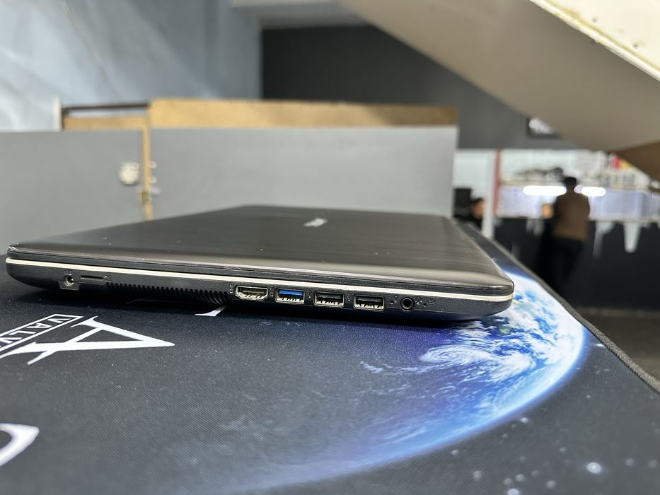 Арзон нархда офисный ноутбук ASUS