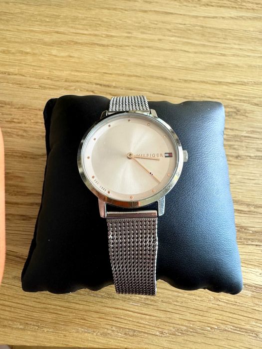 Tommy HILFIGER часовник
