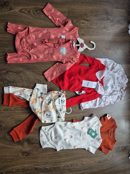 Seturi de body bebe 3-8 luni