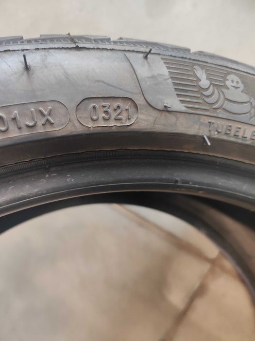 2бр.зимни гуми 245/40/19 Michelin