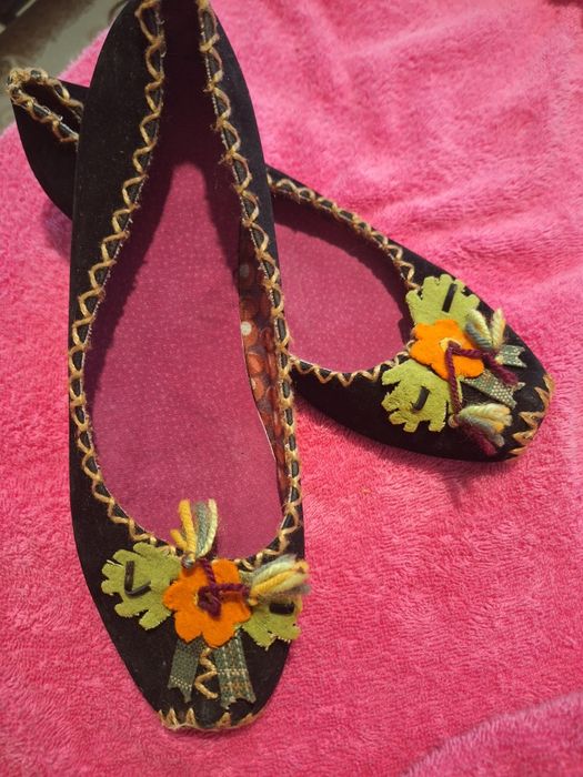 Обувки за народна носия 40/41 н. -  30 лв