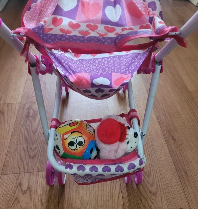 Игрушки для девочки (коляска с куклой)