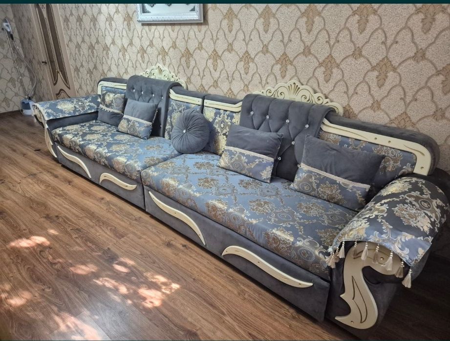 Срочно продам диван