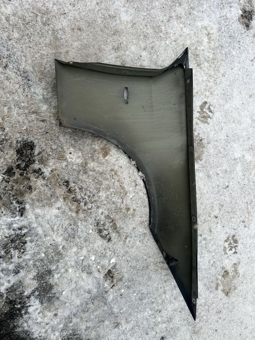 Aripa stanga fata bmw e90/e91