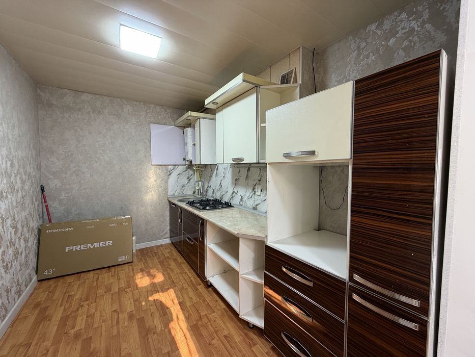 Продается 3х ком квартира 1-этаж (середина) Микрарайон