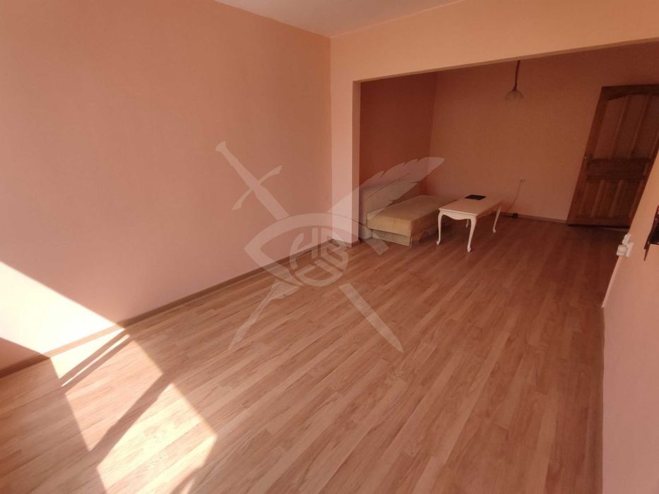 Продава се Тристаен апартамент в Варна, Център - 92 кв.м за 2392 €/кв.м - Снимка #3