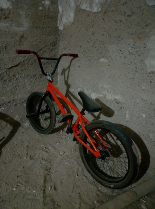 Трюковой бмх велосипед