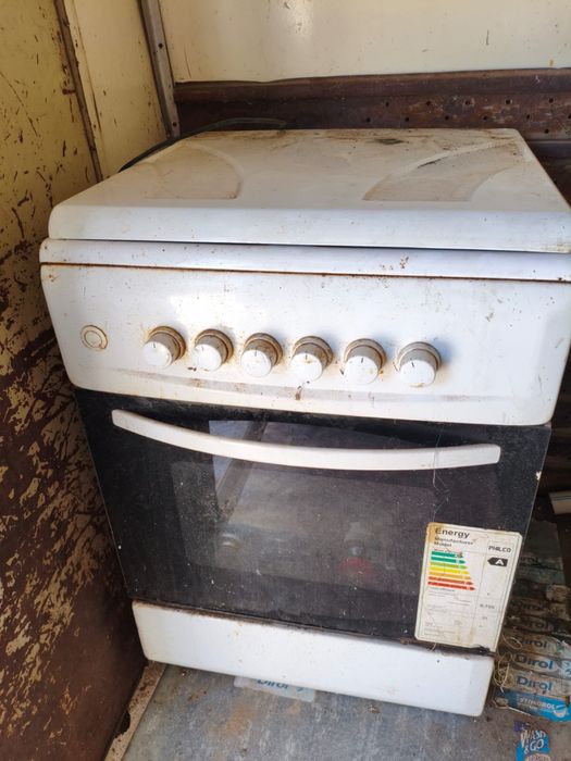 Продам газовую плиту