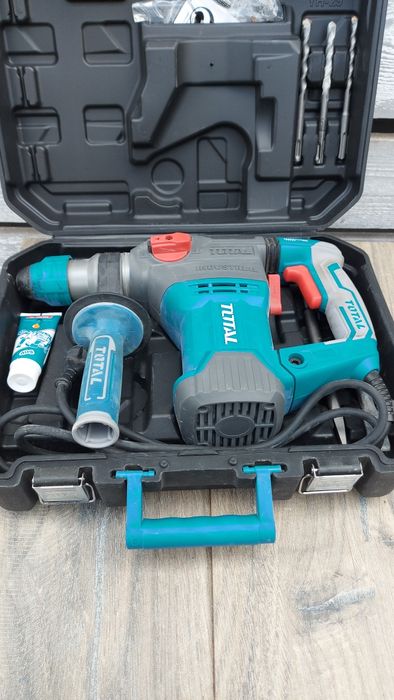 Vand rotopercutor Total