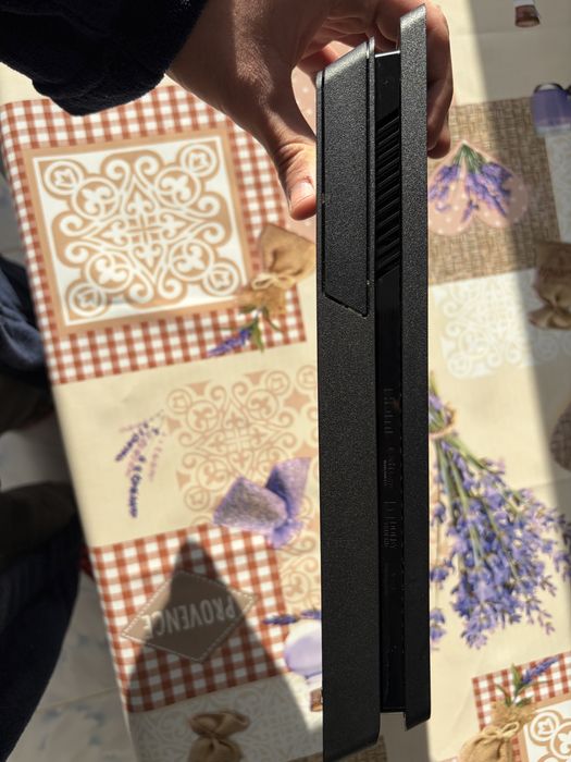 Ps4 slim foarte bun!