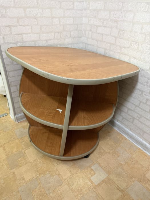 Отдам столик бесплатно