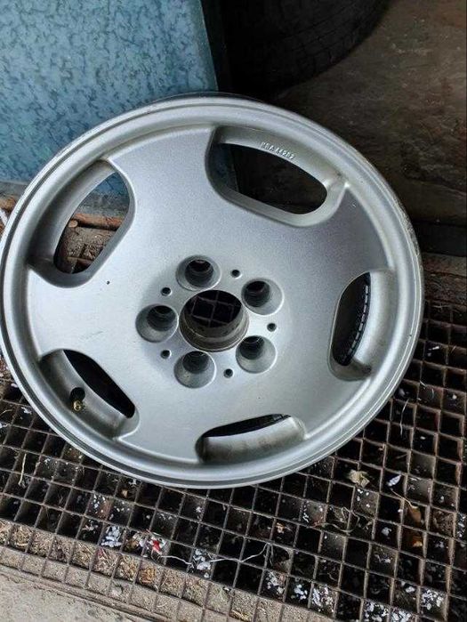 Продавам 4 броя алуминиеви джанти за Е-класа W210