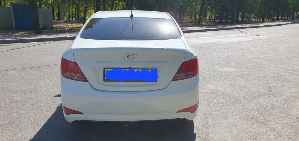 Hyundai accent 2014 год